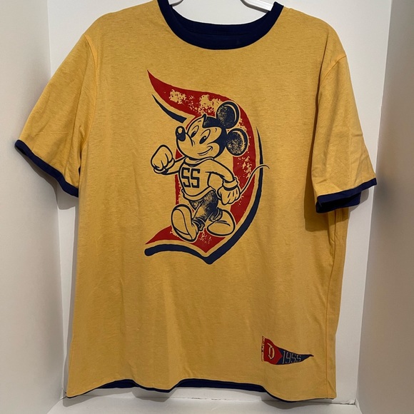 Mickey Mouse Disneyland Resort Since 1955 Years T-Shirt Reversible Men’s Size XL - Picture 4 of 6